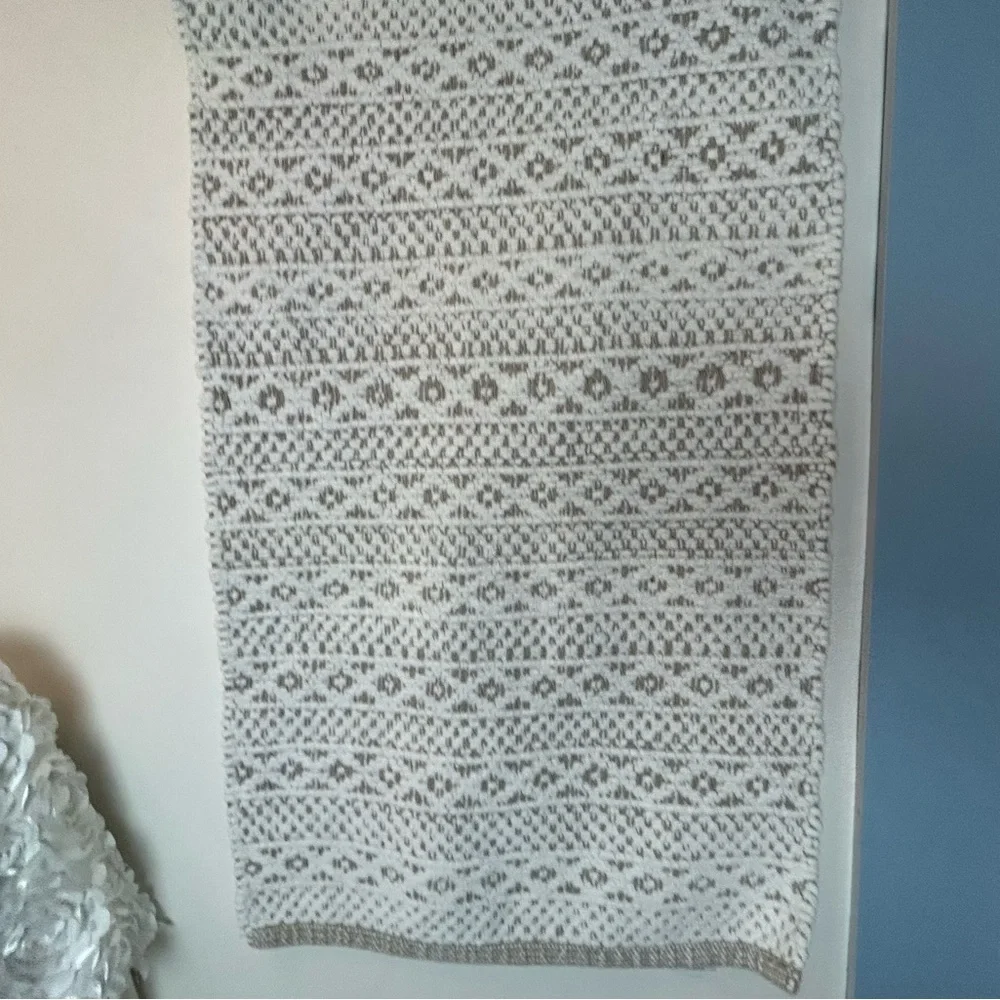 Threshold Bath Area Rug‎ 3D Raised Horizontal Pattern Neutral Colors